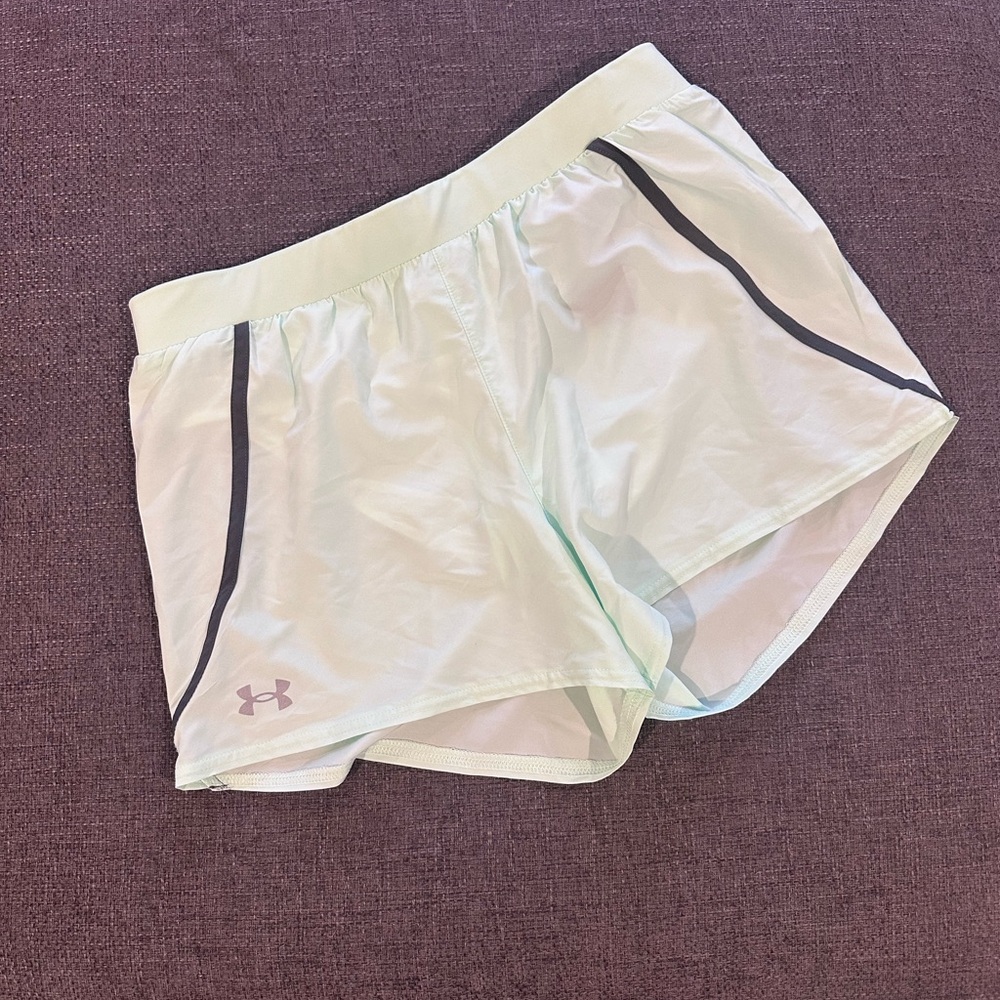 NWT Under Armour Women's  mint green running athletic Shorts medium